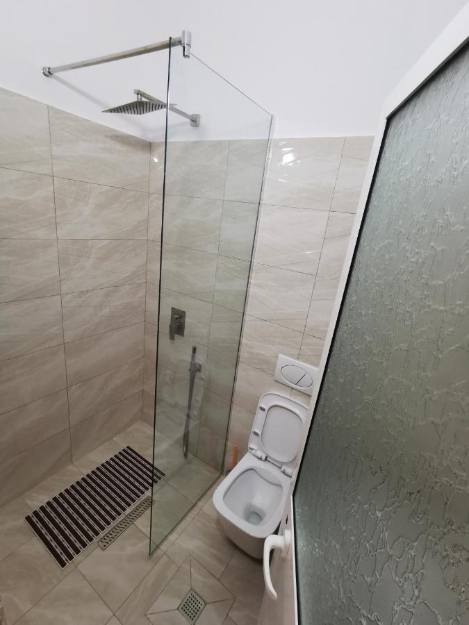 Bed and Breakfast Bujtina Valgent Берат Экстерьер фото